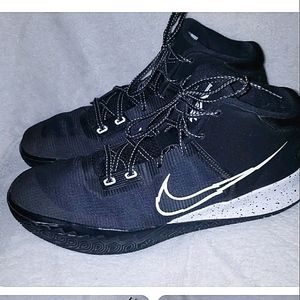 Nike Kyrie Flytrap IV CT1972-001 Size 14 Black White Athletic Sneakers